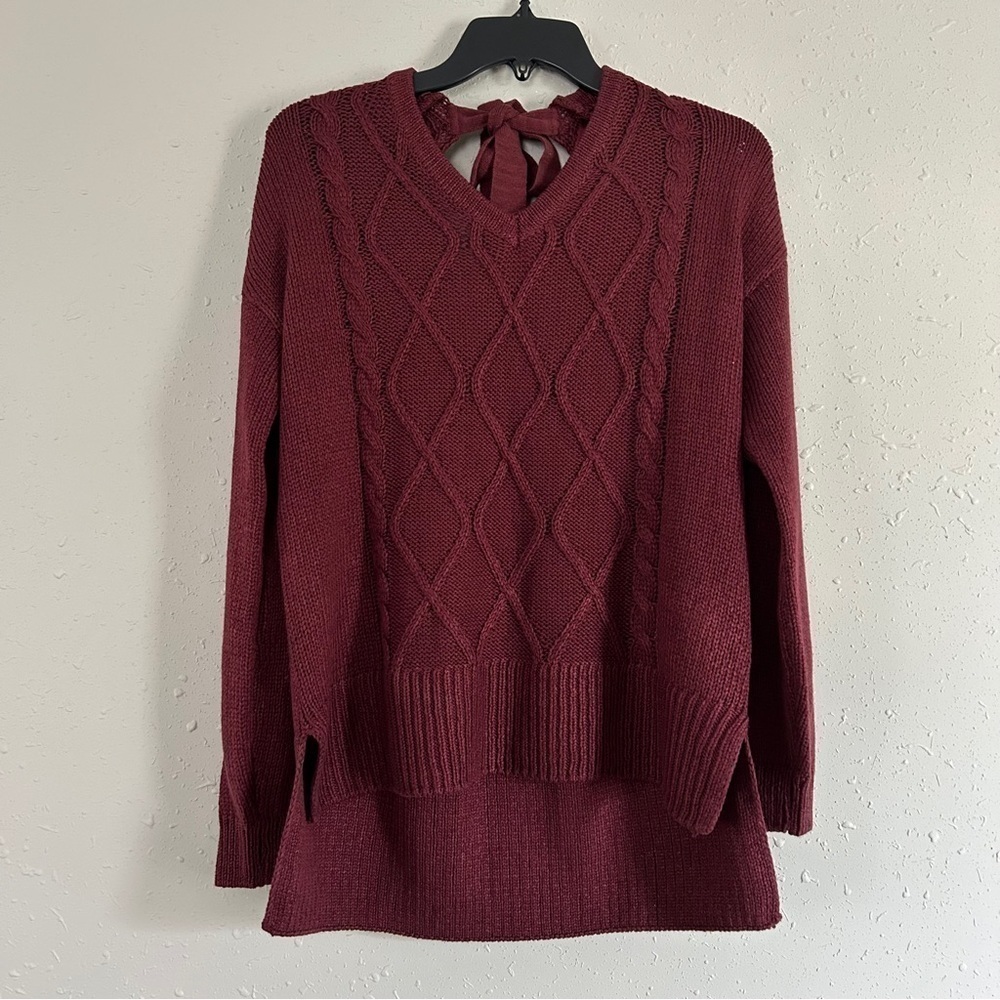 Cupcake Maroon Knit V-Neck Tie Back Sweater Casual Comfy Medium Francesca’s